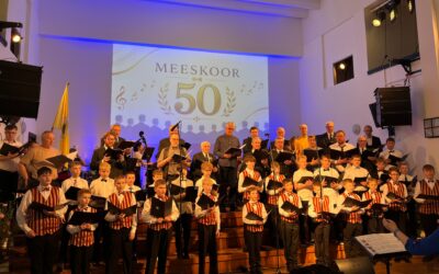 Poistekoori esinemine meeskoori juubelikontserdil